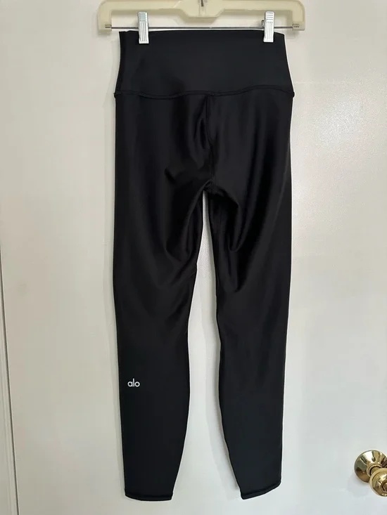 ALO Yoga 7/8 High-Waist Airlift Black Performance Legging Small LIKE NEW - Picture 4 of 7